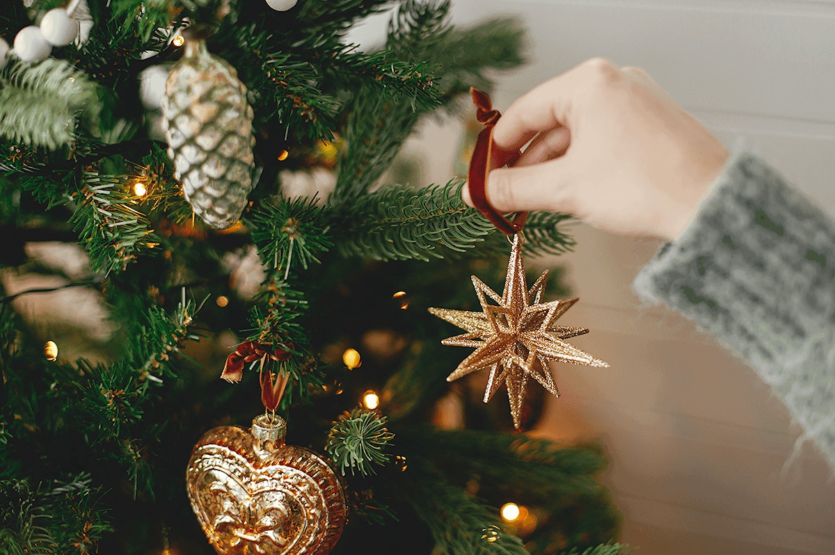 Les meilleures astuces de rangement pour vos décorations de Noël